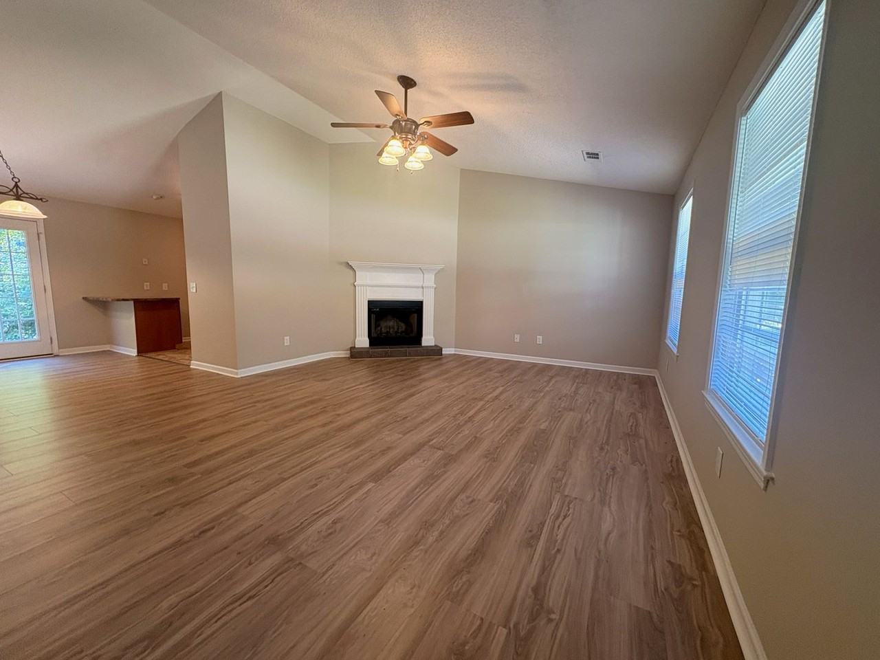 251 Twin Creek Shrs - Photo 2 of 17