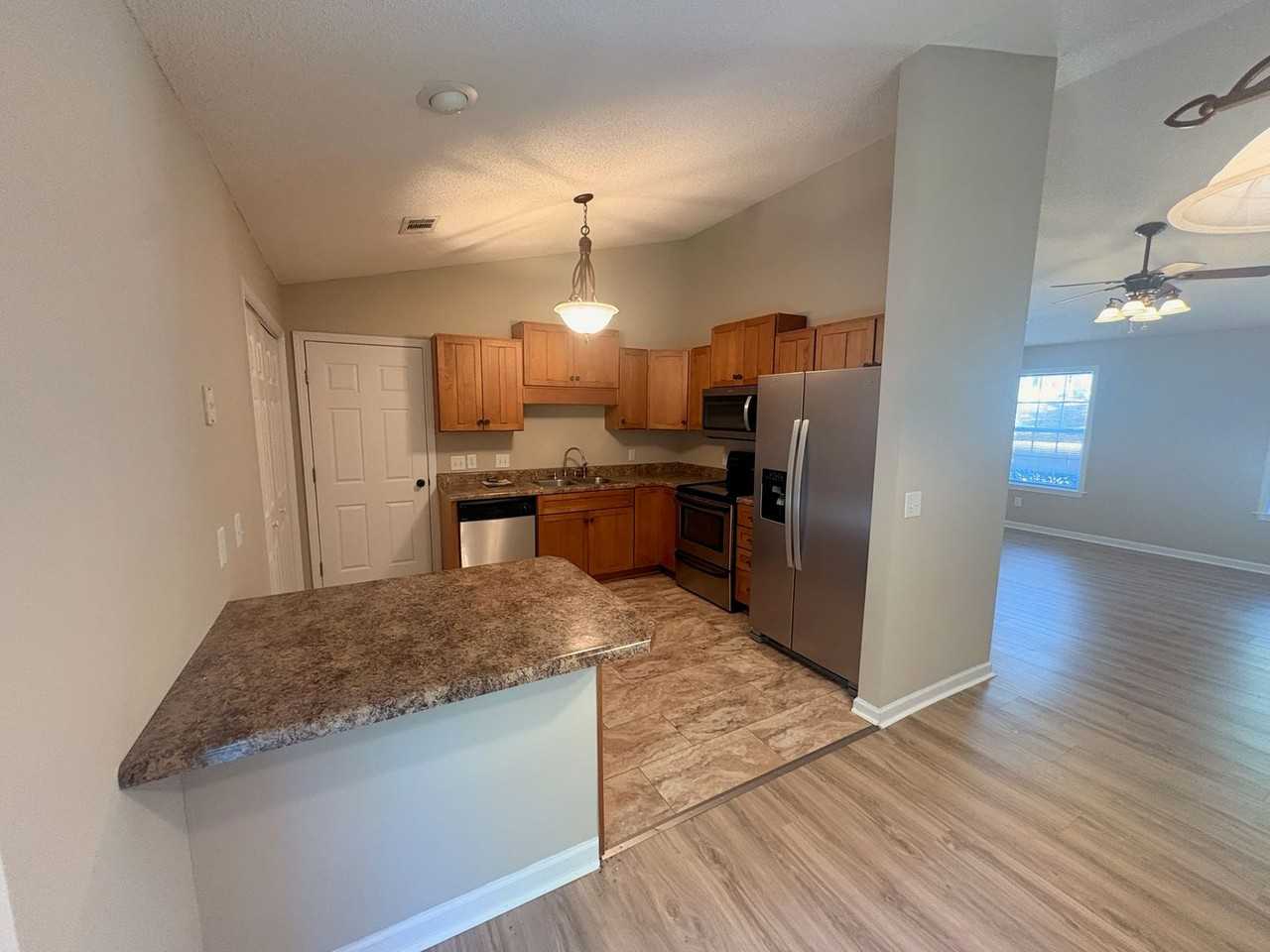 251 Twin Creek Shrs - Photo 5 of 17