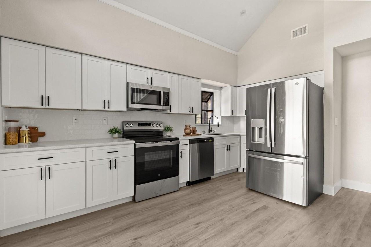 1540 Stone Trl - Photo 6 of 39
