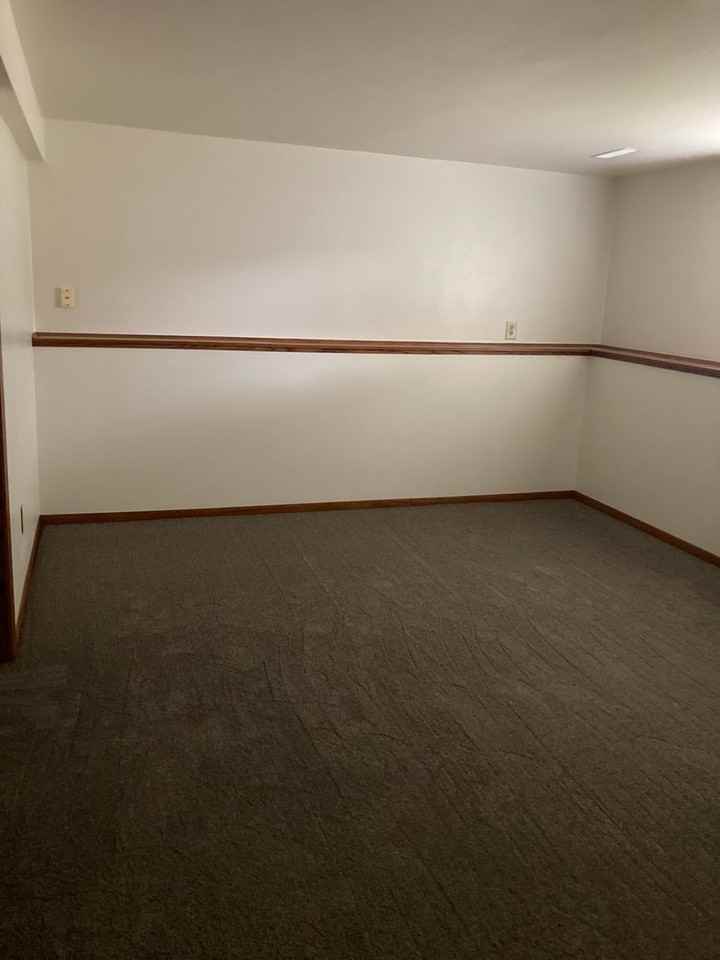 337 Sunset Dr - Photo 4 of 10