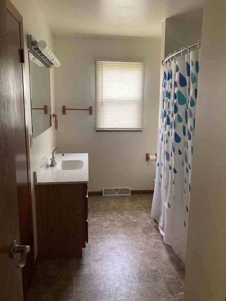 337 Sunset Dr - Photo 7 of 10