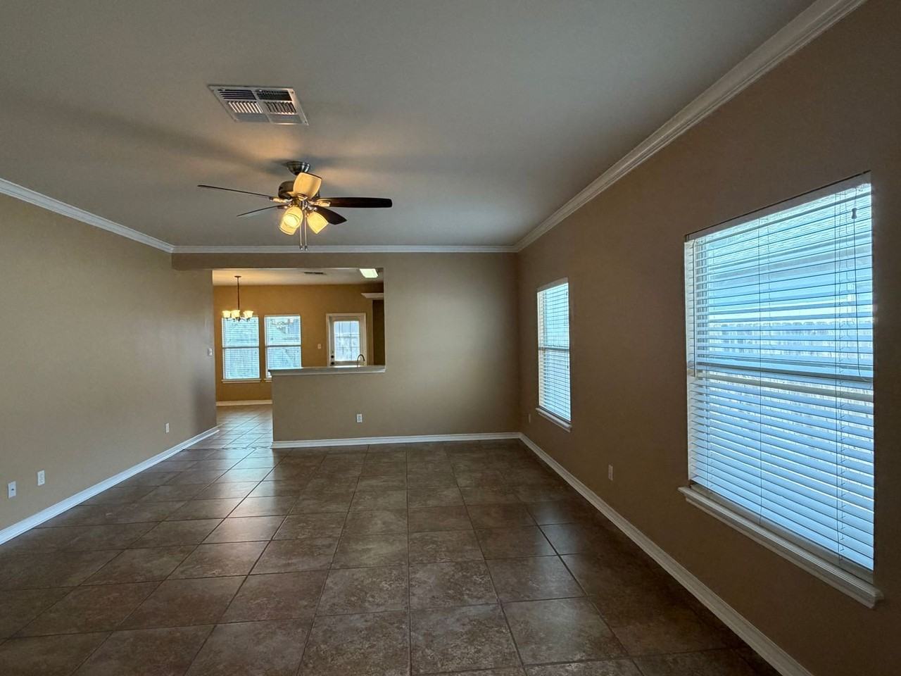 6605 Fenwick Dr - Photo 3 of 29
