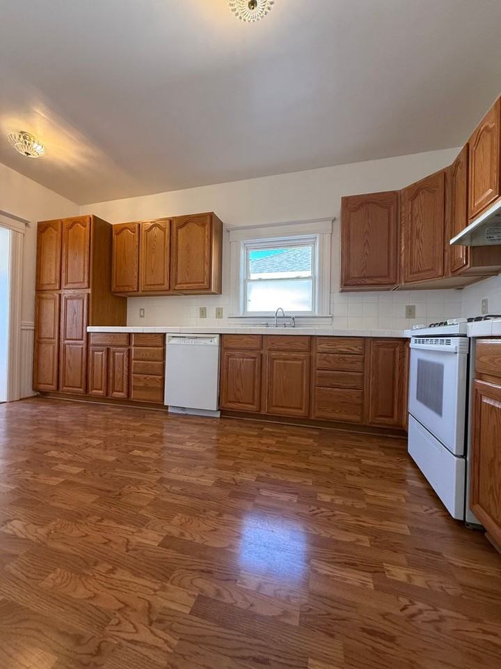 1517 19th Ave - Photo 5 of 16