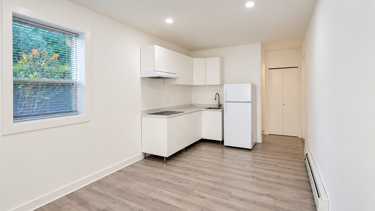 1025 Elveden Row - Photo 3 of 11