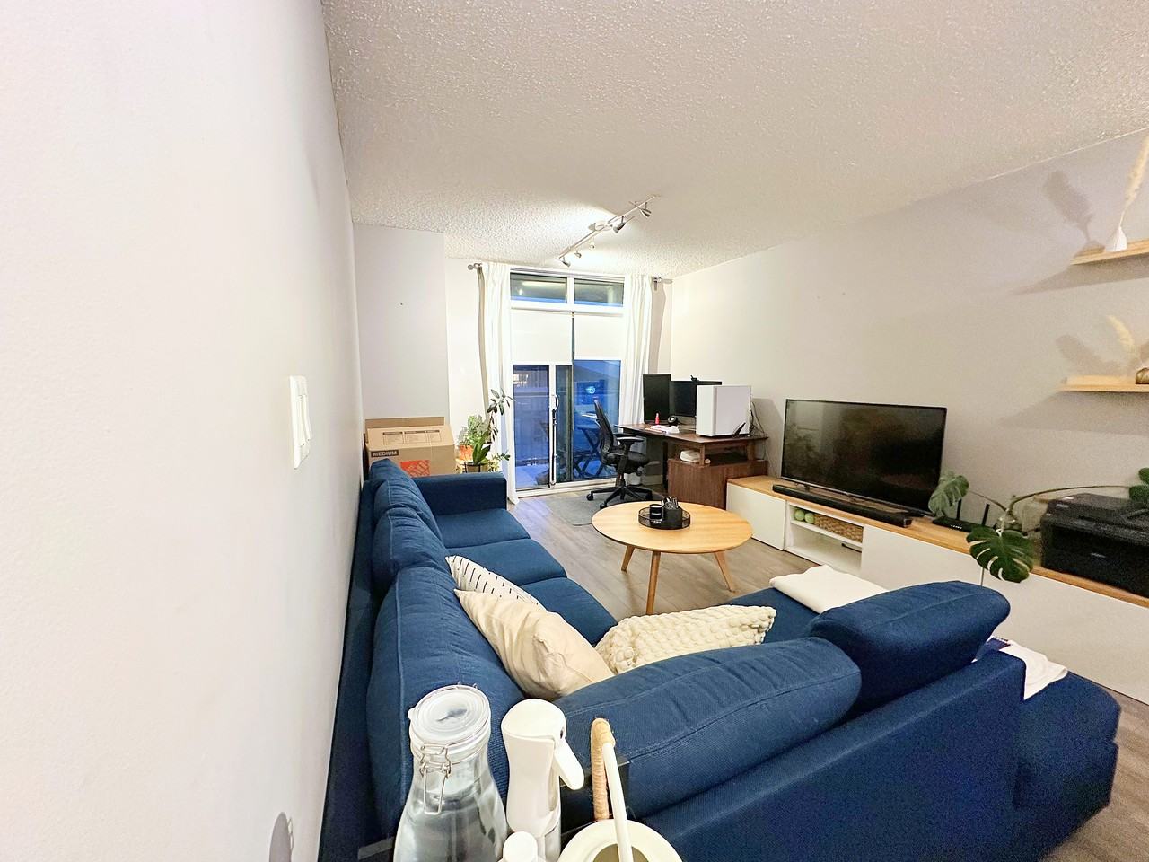 816 Lansdowne Avenue #1201 - Photo 7 of 28