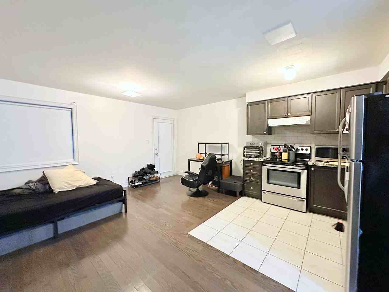 62 Beaver Avenue #Main - Photo 3 of 10