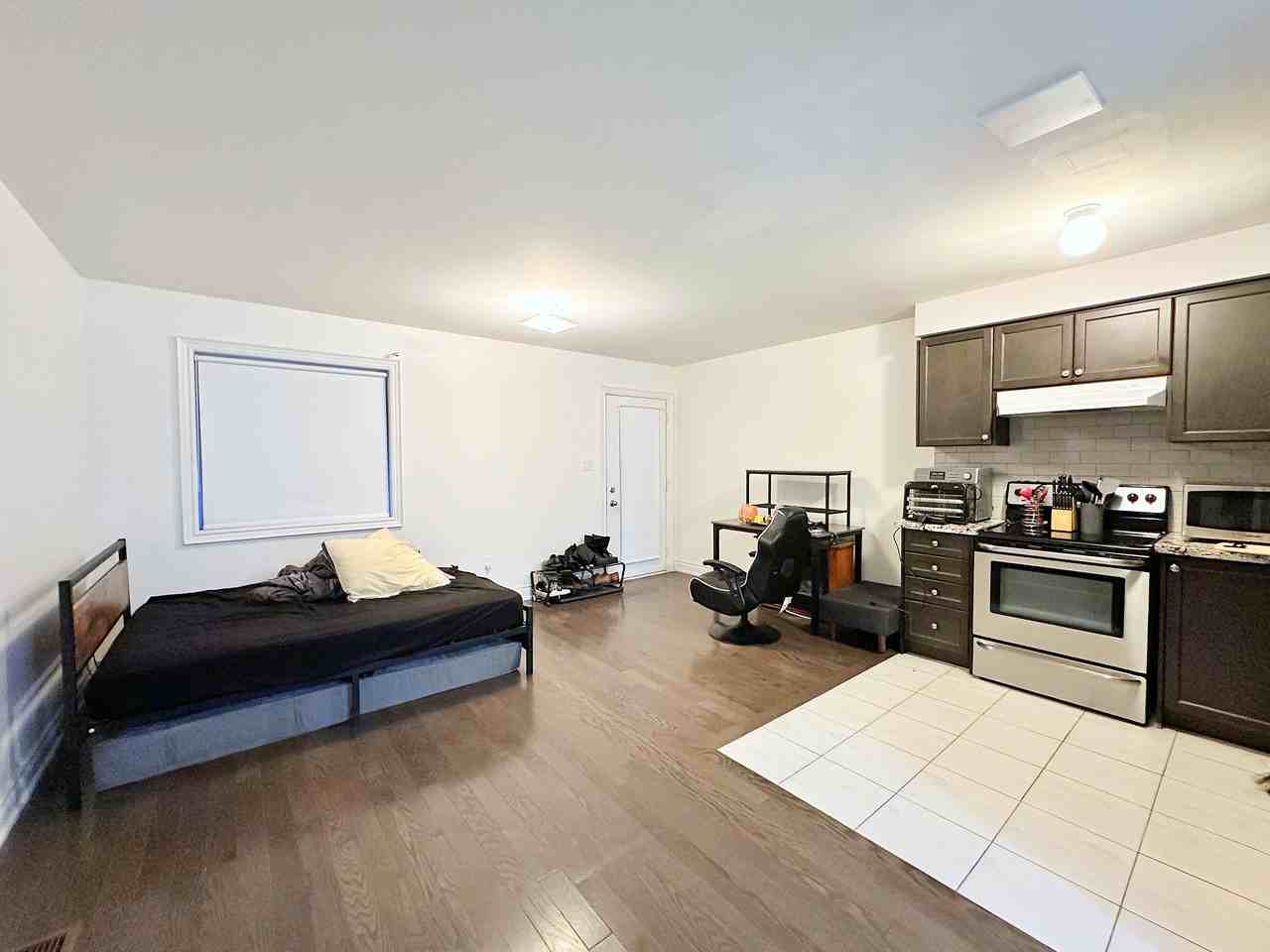 62 Beaver Avenue #Main - Photo 4 of 10