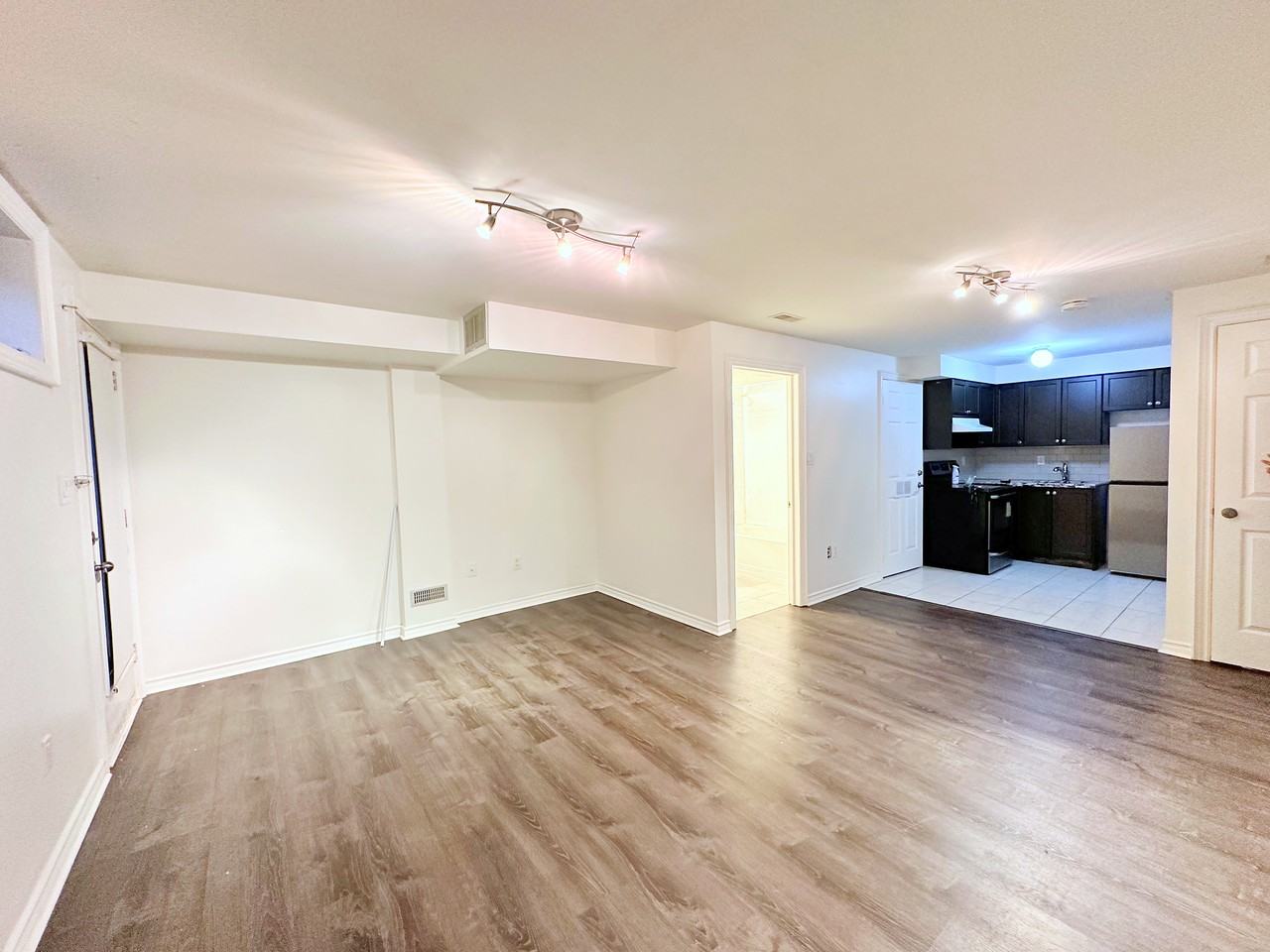 62 Beaver Avenue - Photo 4 of 9