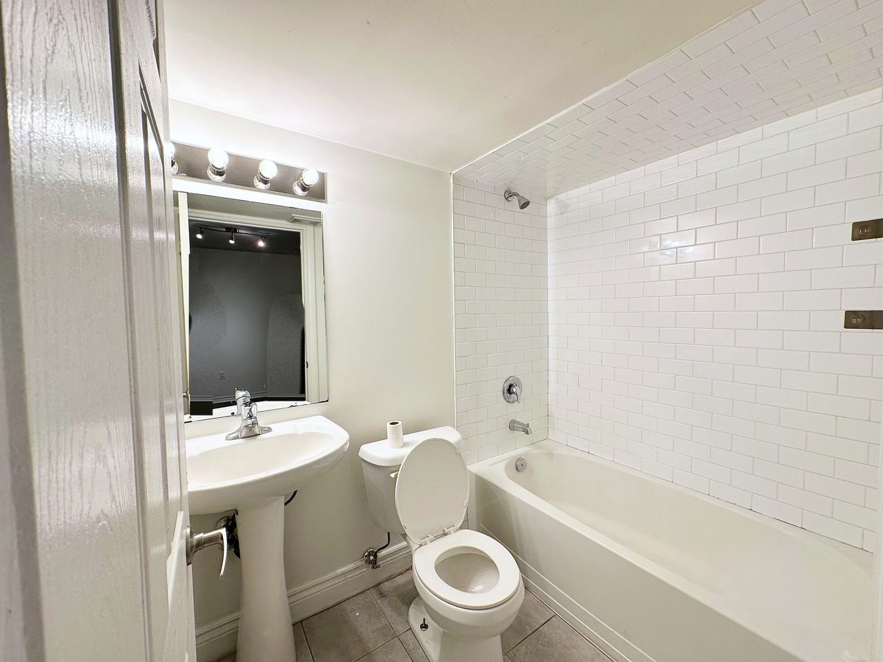 62 Beaver Avenue - Photo 7 of 9