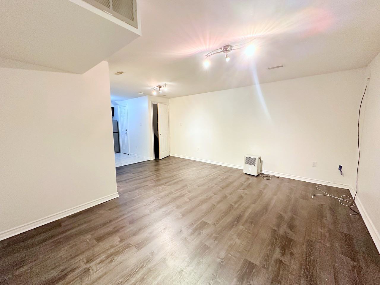 62 Beaver Avenue - Photo 6 of 9
