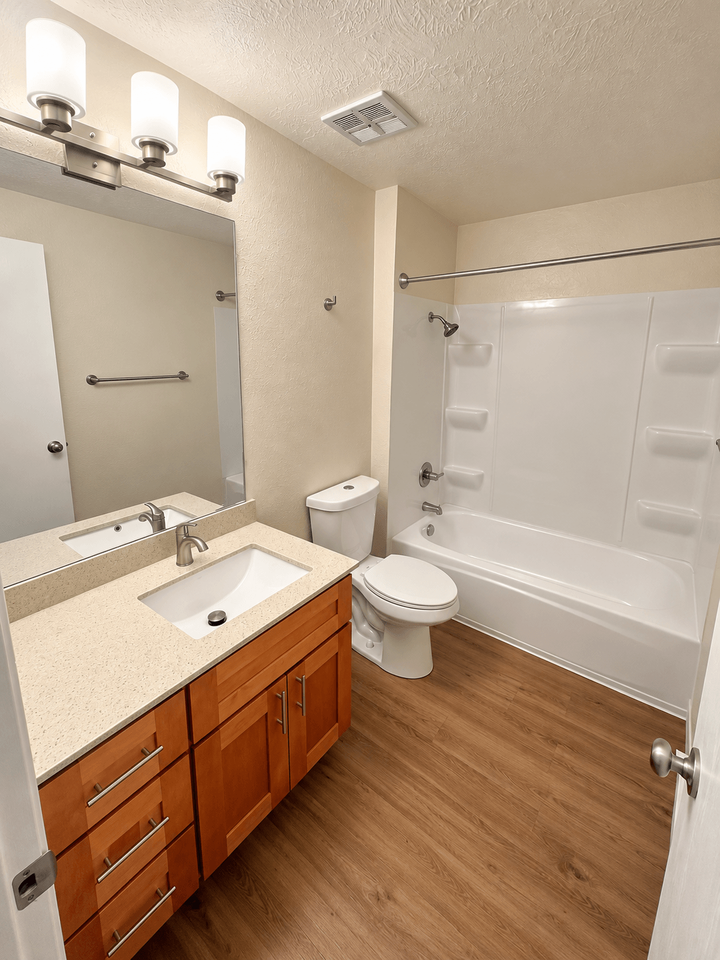 Laurel Park Apartments - Photo 6 of 15