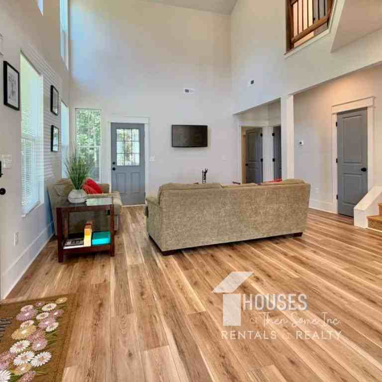 233 Marshland Ln - Photo 3 of 21