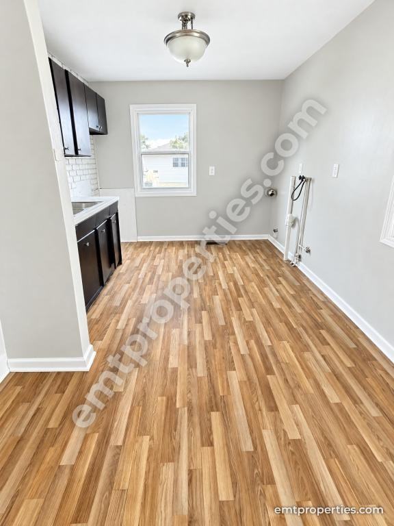 4209 Camden Ave - Photo 3 of 8