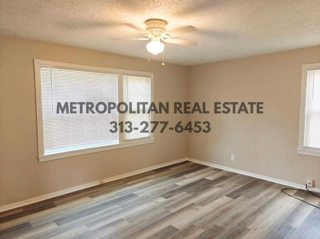 34212 Dayton Ct - Photo 4 of 22