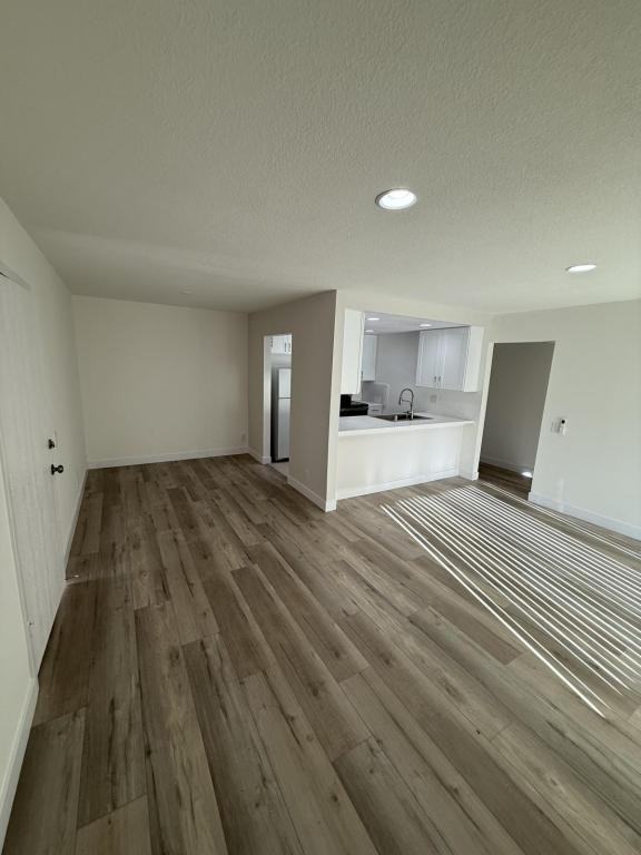 180 N Richmont Dr - Photo 3 of 7