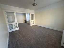 featured image of 538 W Broadway St