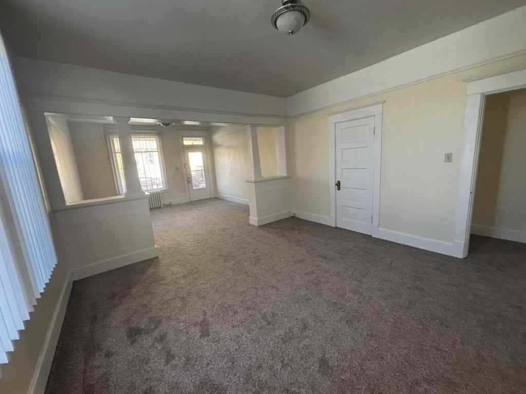 538 W Broadway St - Photo 4 of 12