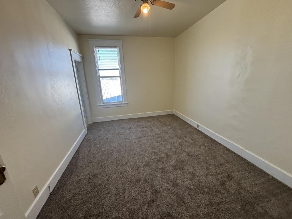 538 W Broadway St - Photo 6 of 12