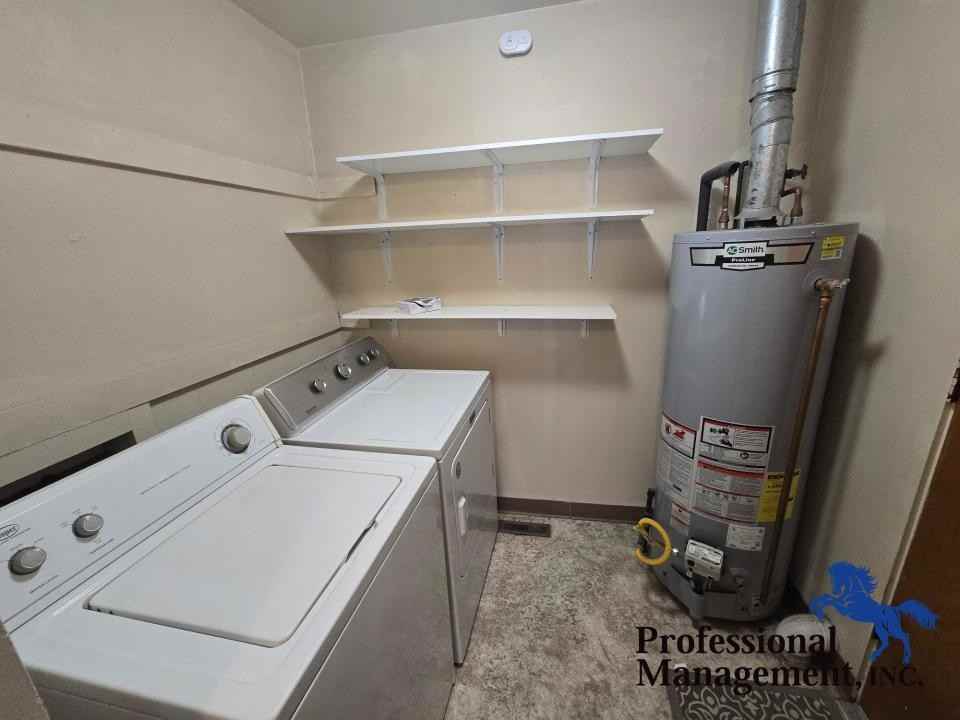 823 Avenue C - Photo 7 of 7