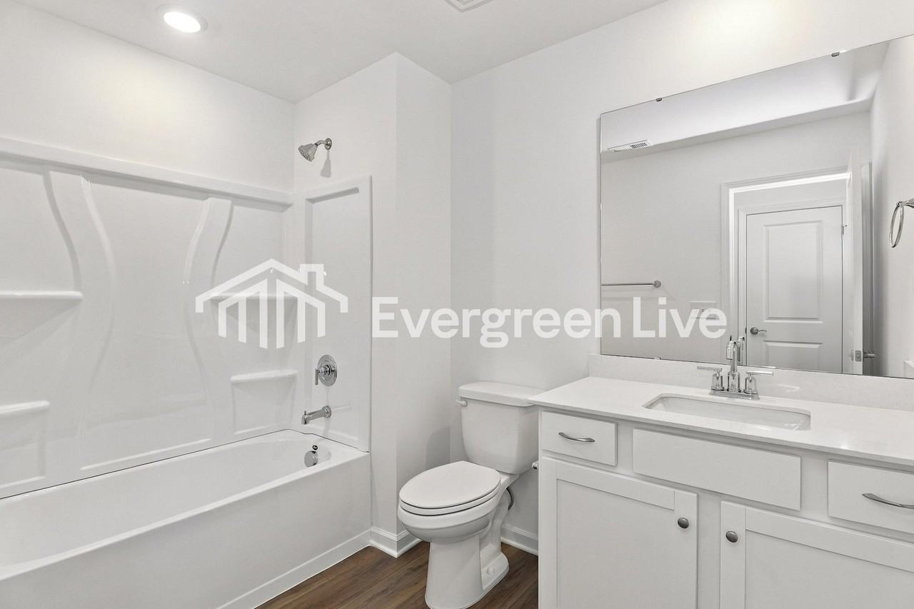 257 Fourth St - Photo 4 of 12