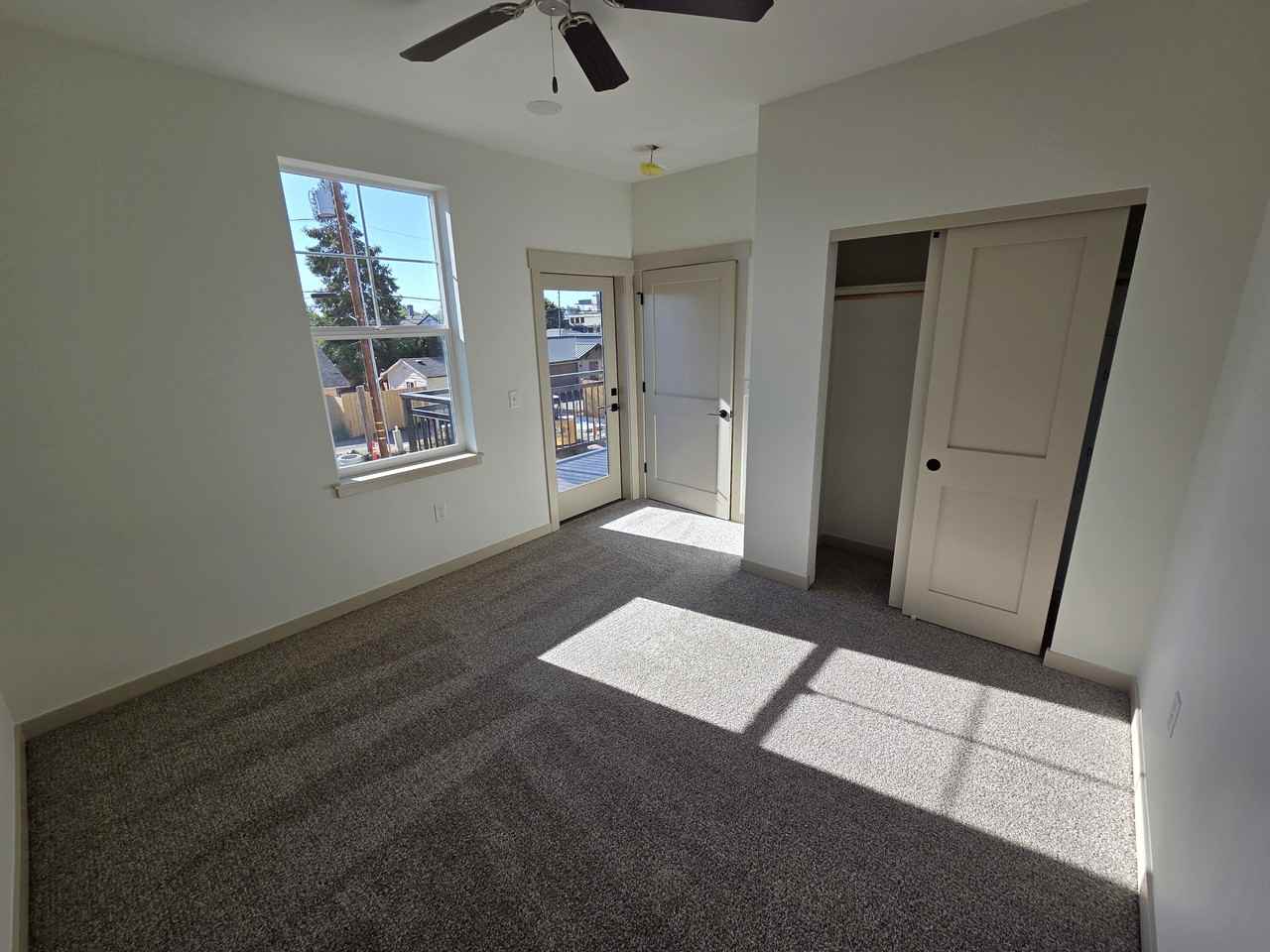 120 E St #204 - Photo 4 of 4