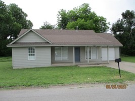 featured image of 617 W Caddo St
