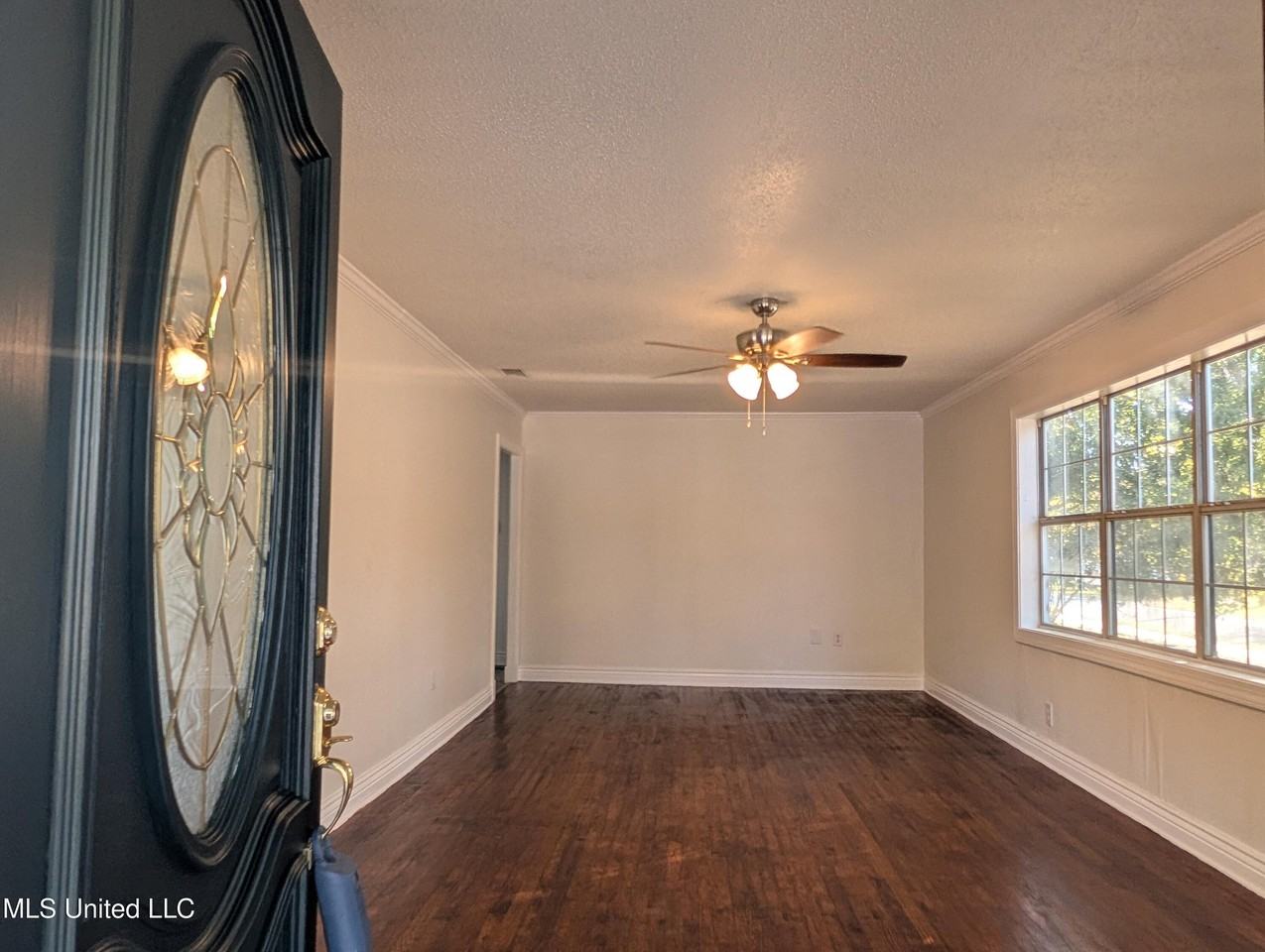 2302 Wilson Ave - Photo 3 of 21