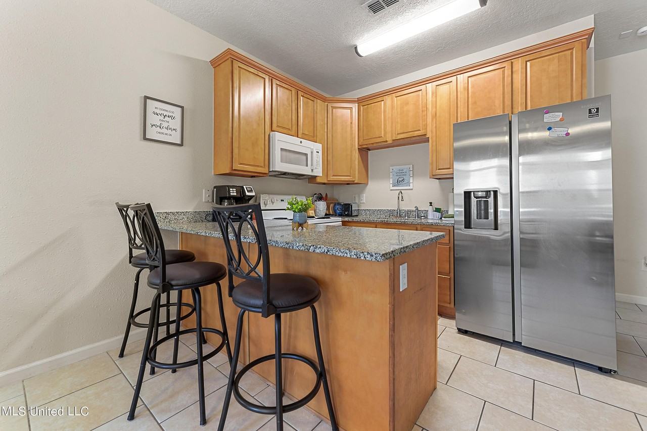 1110 Century Oaks Dr - Photo 7 of 22
