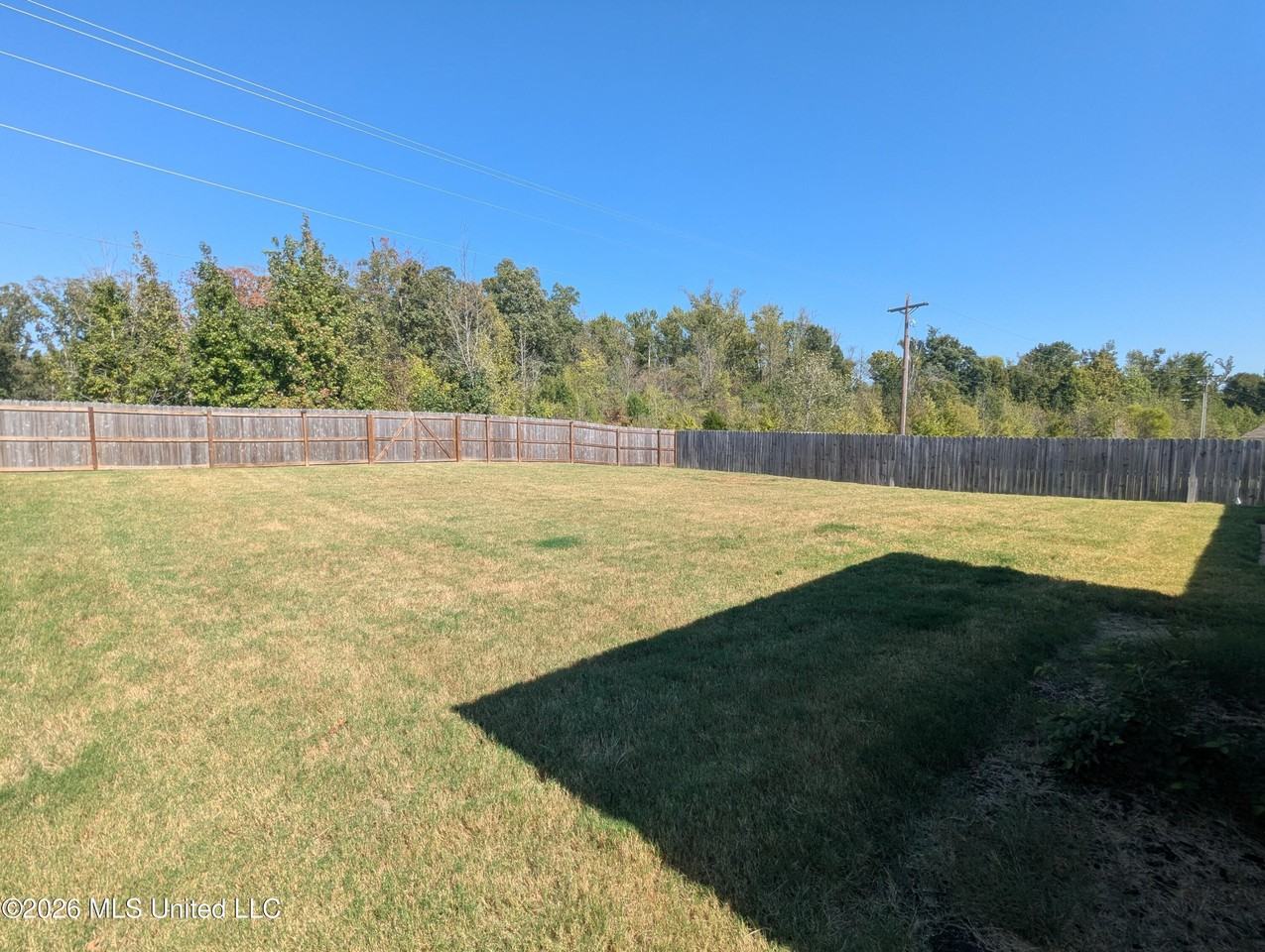 2676 Dawnwood Cir N - Photo 5 of 7