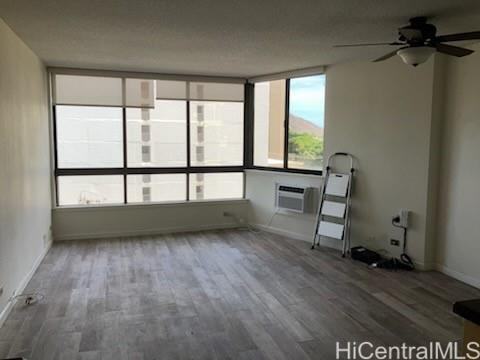 320 Liliuokalani Ave #603 - Photo 3 of 10
