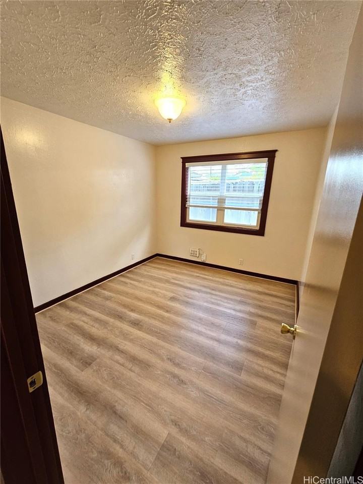 3604 Maunalei Ave #C - Photo 5 of 16