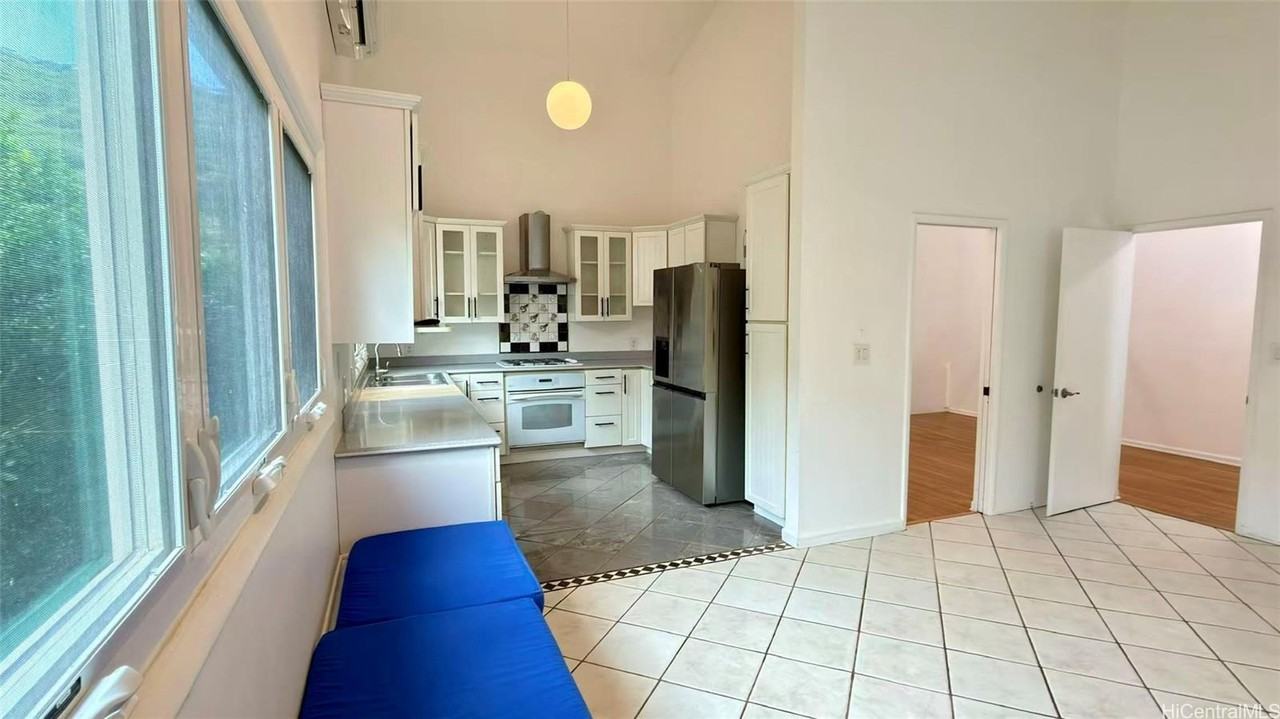 769 Ainapo St - Photo 5 of 25