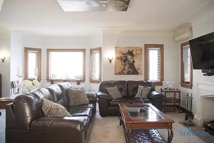 1317 Laclede Rd #1 - Photo 5 of 15
