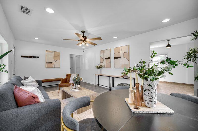 8115 Wicker Park Dr - Photo 4 of 16