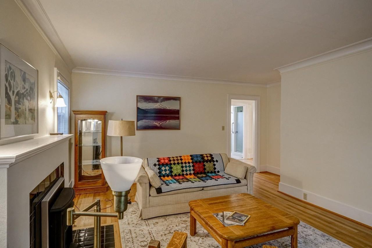 1045 5th St Ne #1 - Photo 7 of 39