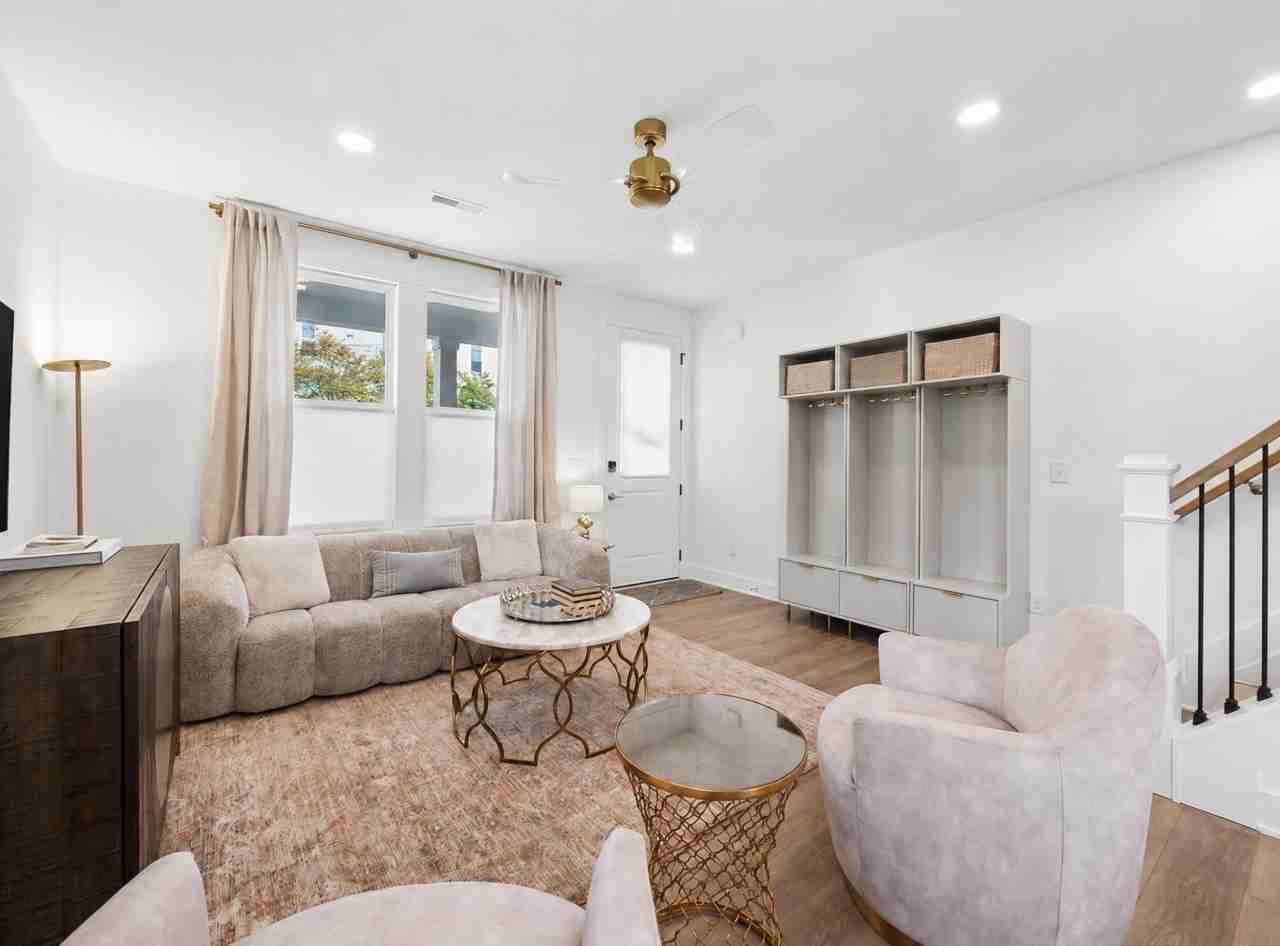 1480 Chesapeake Ave - Photo 7 of 19