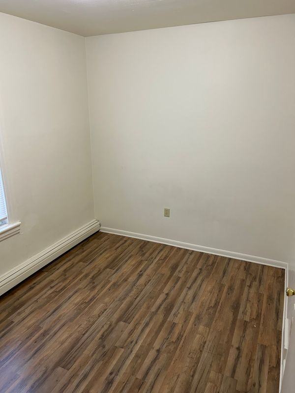 32 Blaine Ave - Photo 2 of 8