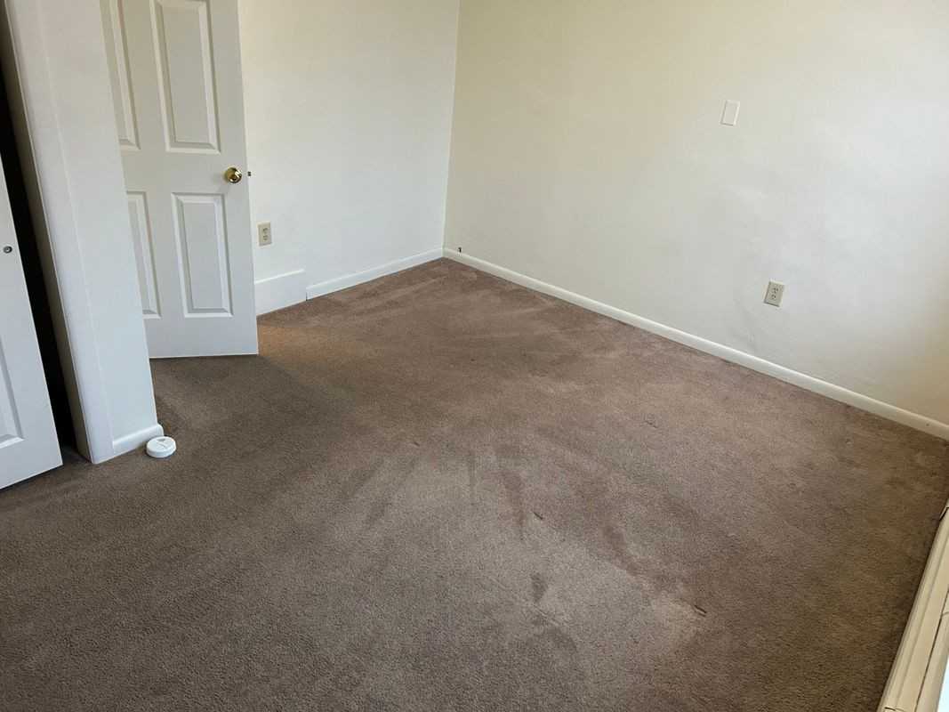 32 Blaine Ave - Photo 6 of 8