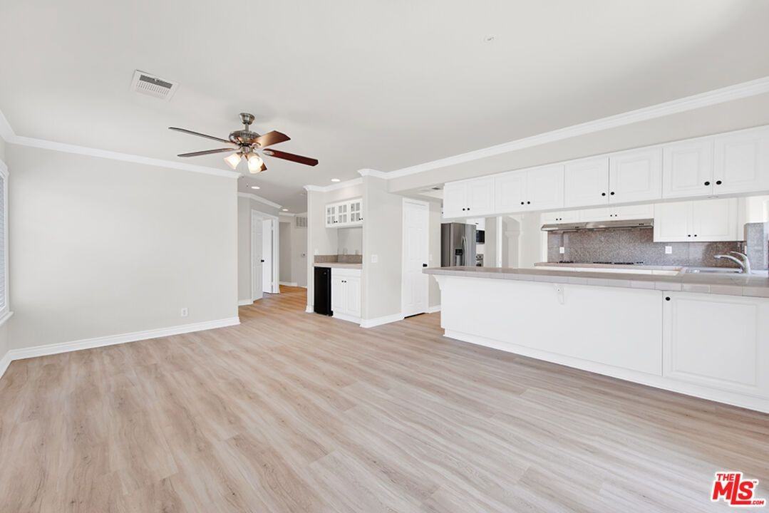 5532 Angelus Ave - Photo 5 of 20