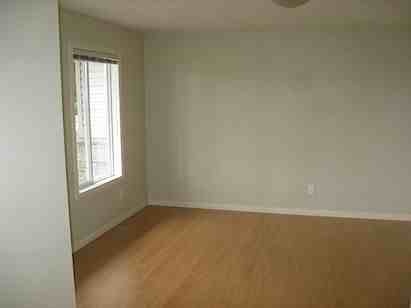 408 51 Ave SW - Photo 3 of 8