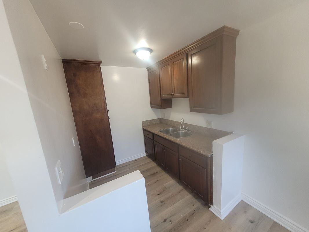 1448 W 104th St - Photo 6 of 10