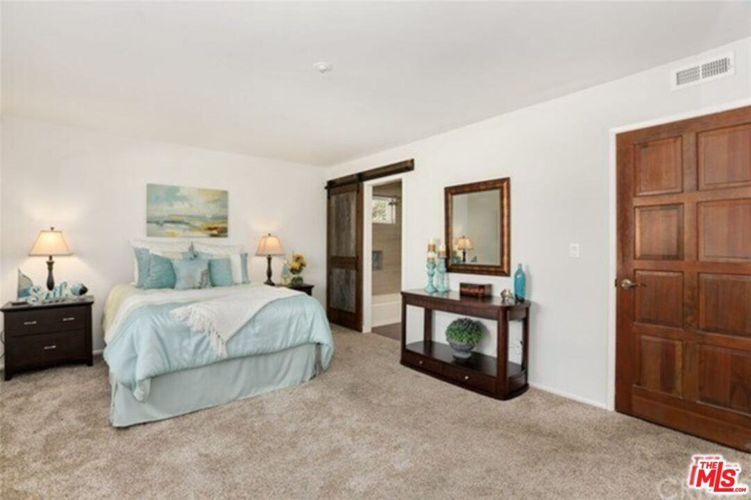 710 N Guadalupe Ave ##6 - Photo 6 of 9