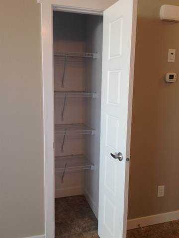 10202 85 B St - Photo 2 of 8