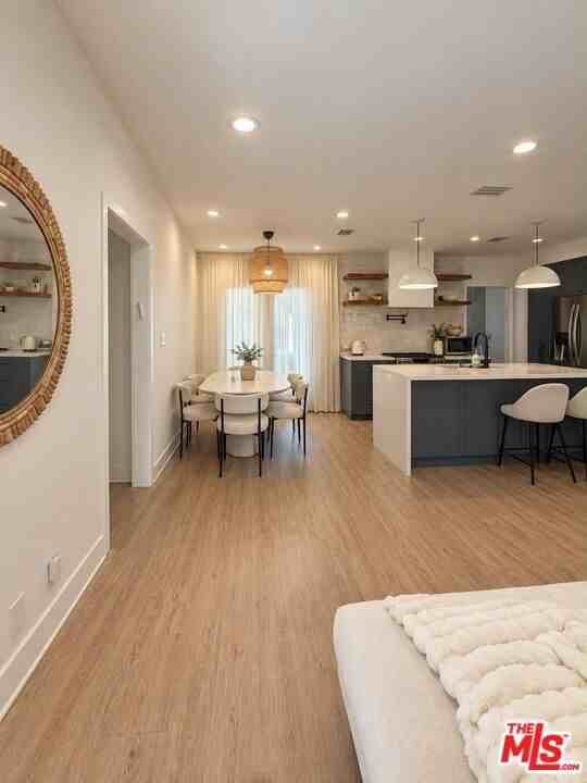 14313 Califa St - Photo 3 of 18
