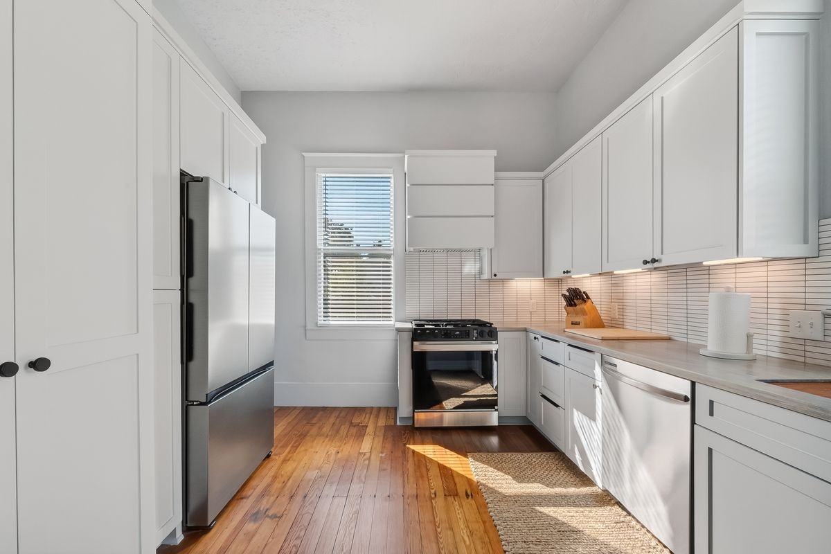 2015 28th St - Photo 4 of 26