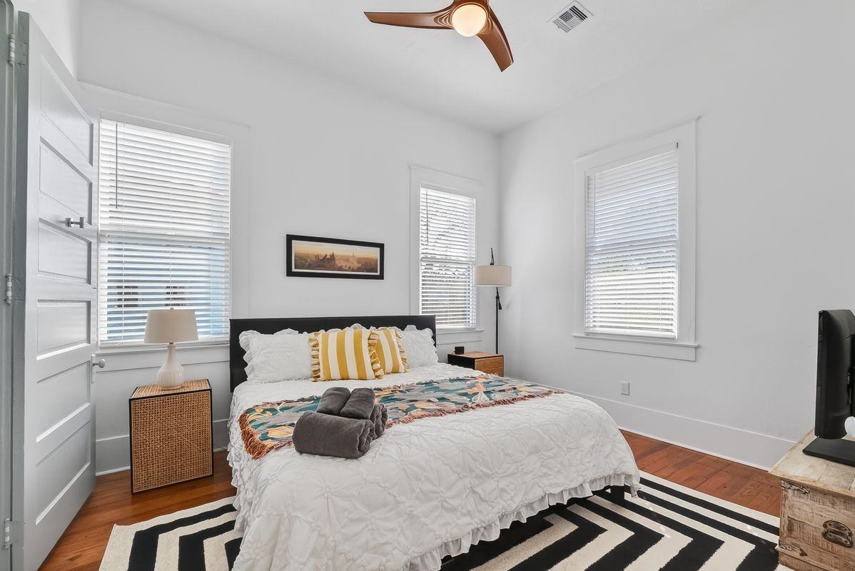 2015 28th St - Photo 5 of 26