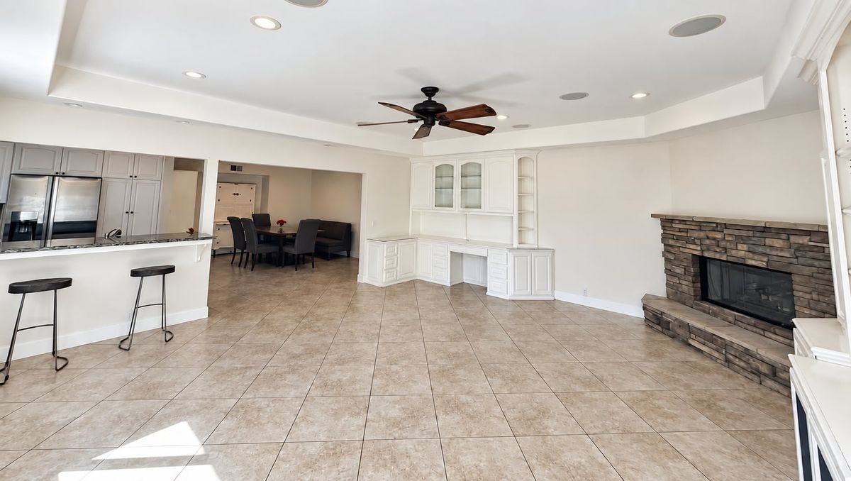9102 Warfield Dr - Photo 2 of 5