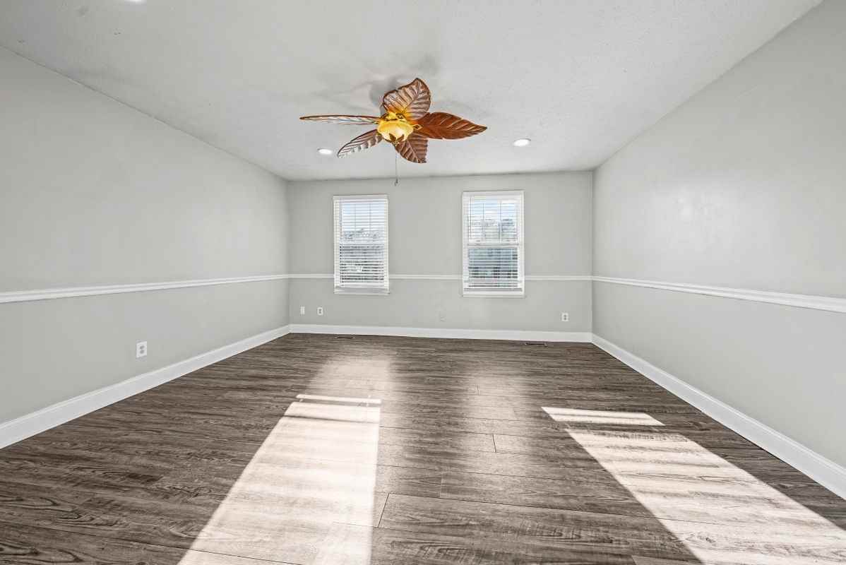 847 Clover Leaf Ct - Photo 4 of 18