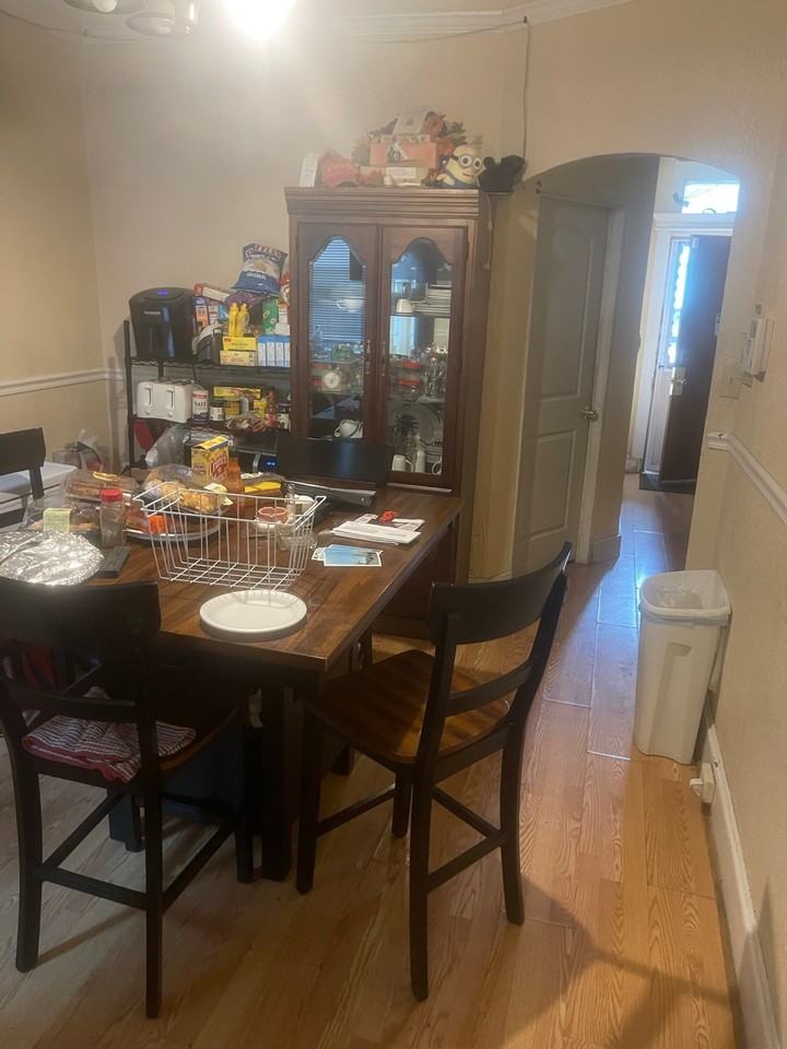 6141 Master Street - Photo 3 of 9