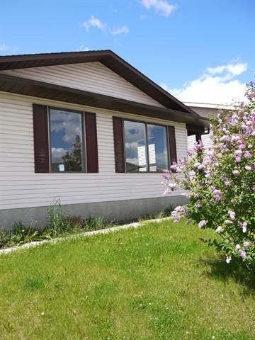 31 Castledale Crescent NE - Photo 2 of 8